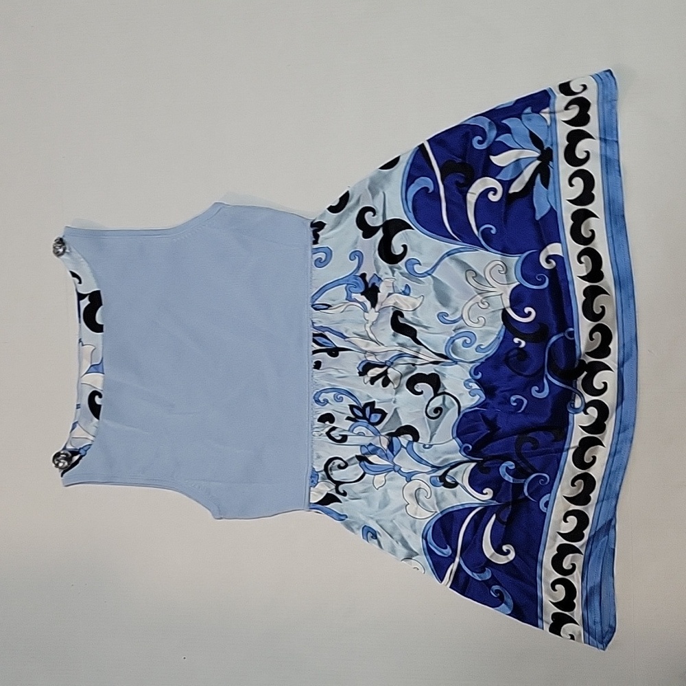 bebe blue, black, & white knit rayon/silk top with silver button detail, S